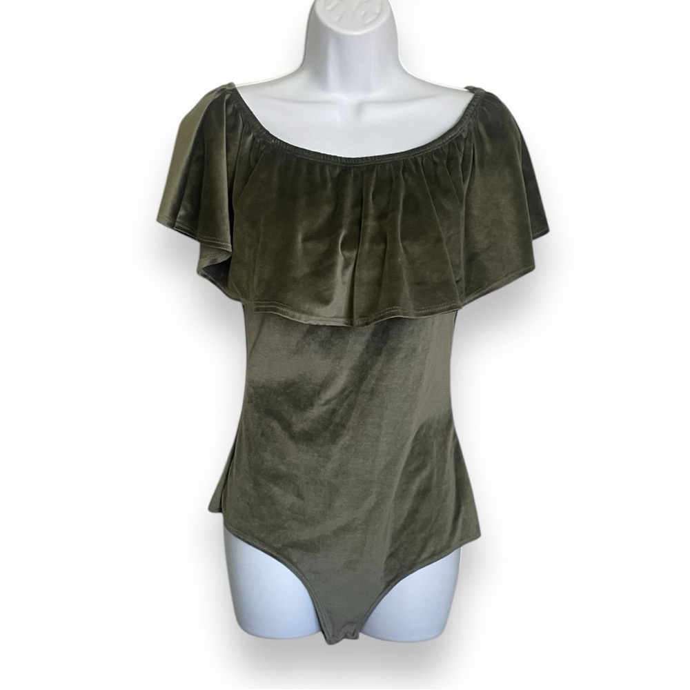 Gia Monae Olive Green Velvet Off Shoulder Bodysuit Larg Snap Closure Ruffle Trim